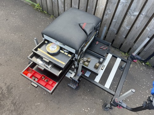 Diawa seatbox with trolley - seatbox,