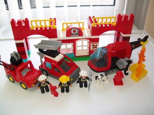 Lego duplo fire station - lego,