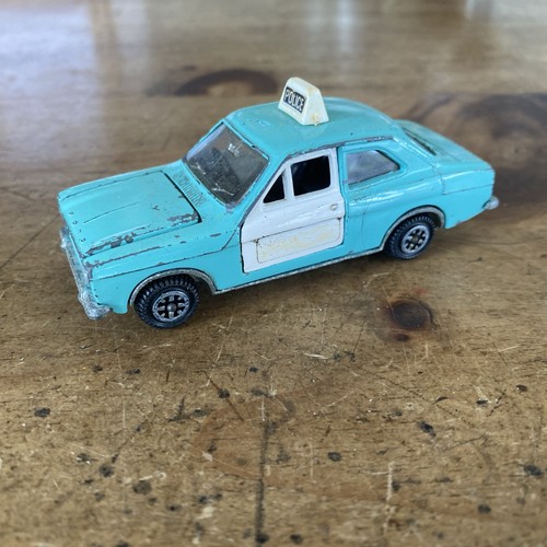 Dinky toys ford escort police - ford,