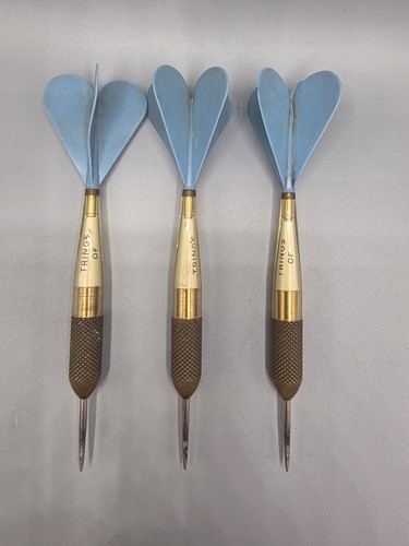 Vintage dorwin set darts - of,