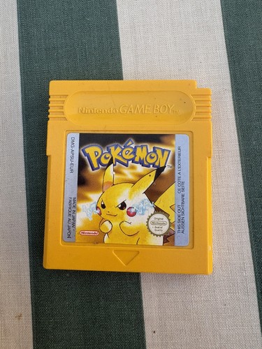 Pokemon yellow gameboy - gameboy, colour