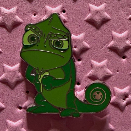 Disney pascal chameleon hidden - disney,