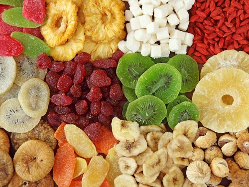 Mix dried fruits and nuts - mix, –