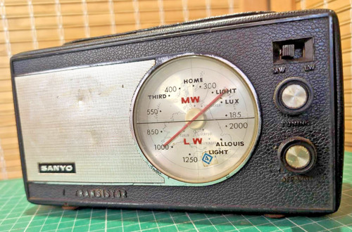 Vintage sanyo transistor - vintage,