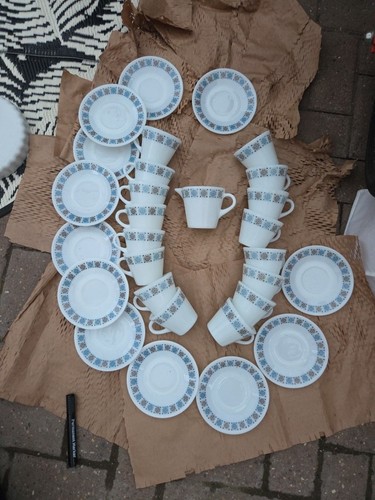 29xvintage pyrex tea set - tea,