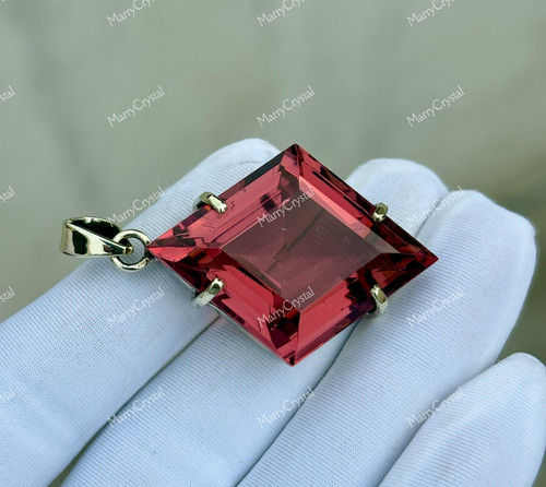 Color changing zultanite - color,