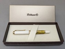 Pelikan M400 White