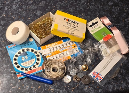 Vintage sewing contents bundle - vintage,