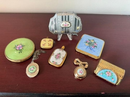 Entire lot vintage - of, (8)