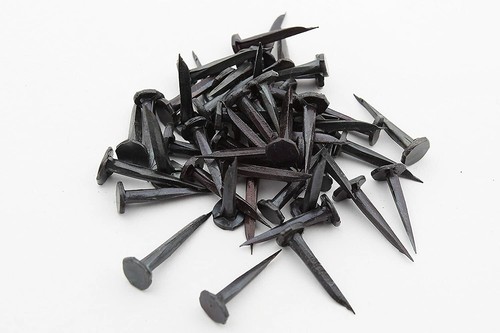 Blued cut carpet tacks - cut,