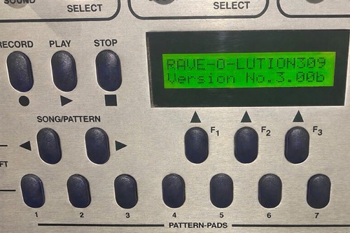 Quasimidi rave lution 309 - rave-o-lution,