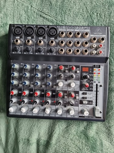 Beringer xenyx 1202fx - ,