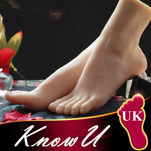Female feet shoes displays - feet,