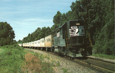 Train Norfolk Southern Triple Crown Roadrailer No 7076 Locomotive GP-50 Postcard