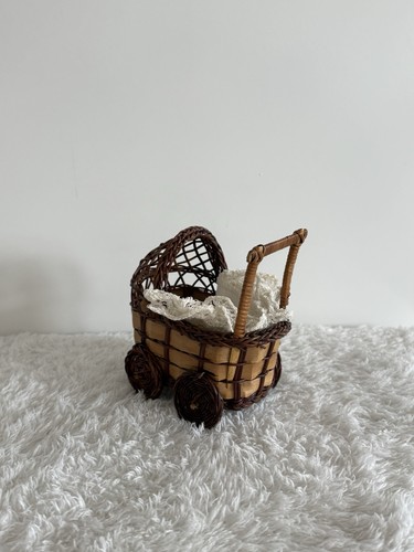Vintage collectible wicker - vintage,