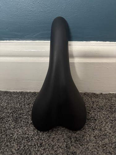 Black bike seat saddle - black, for