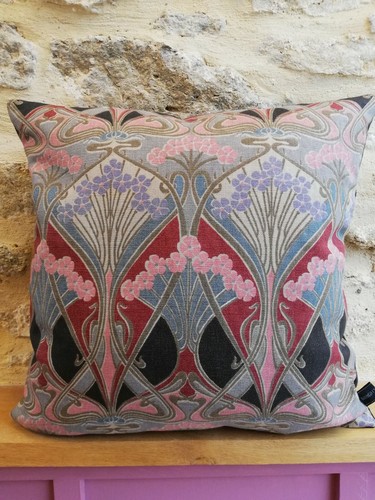 Liberty ianthe linen cushion - liberty,