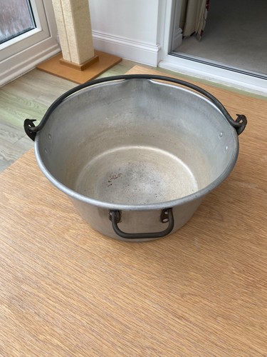Vintage aluminium preserving