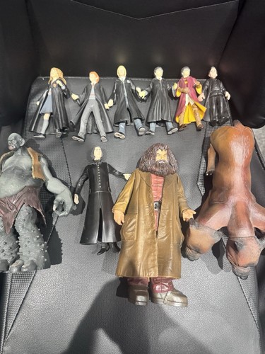 Harry potter figures - 10,