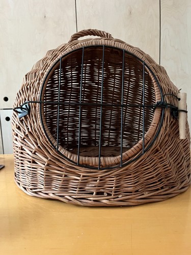 Wicker cat carrier - cat,