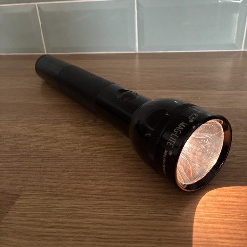 Genuine maglite cell - 3d,