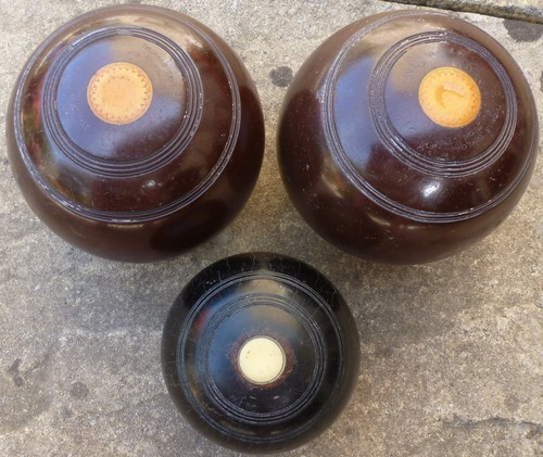 Vintage lawn bowls - bowls, thomas