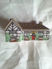 No. 8 The Barley Mow Wade