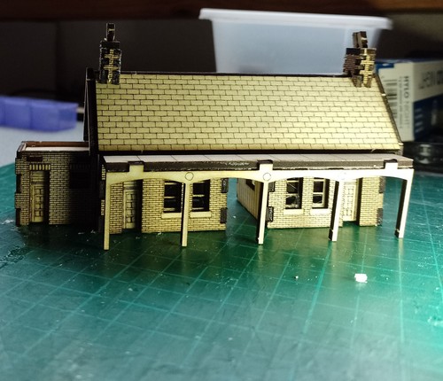 Gauge buildings kits station - n,