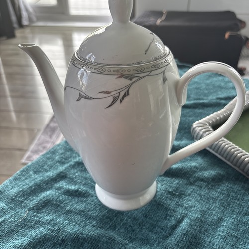 092 vintage tea pot - vintage,