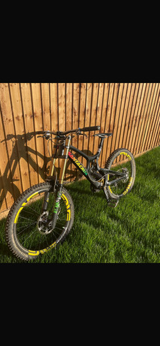 Santa cruz downhill mountain - santa,