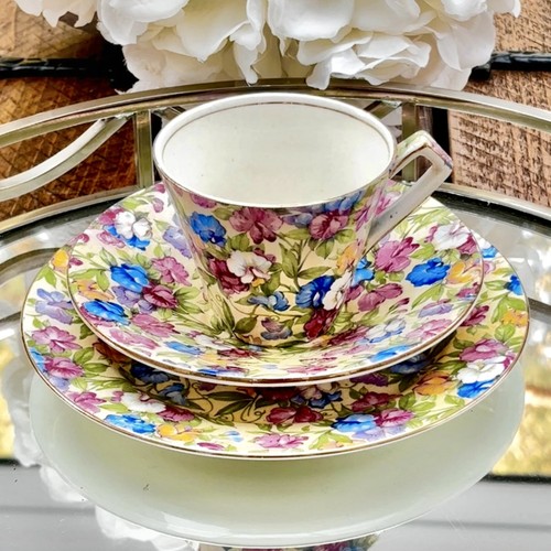 Vintage royal winton - royal, sweet