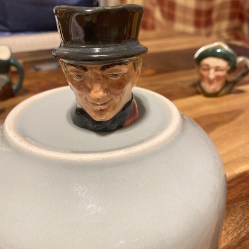 Royal doulton character jug - royal,
