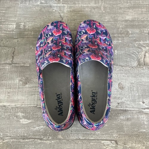 Mushroom print alegria nursing - mushroom,