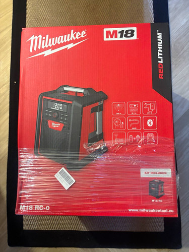 Milwaukee m18 job site - milwaukee,