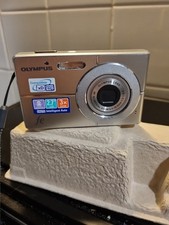 Olympus FE-3000 digital camera