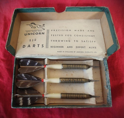 Vintage boxed unicorn darts - vintage,