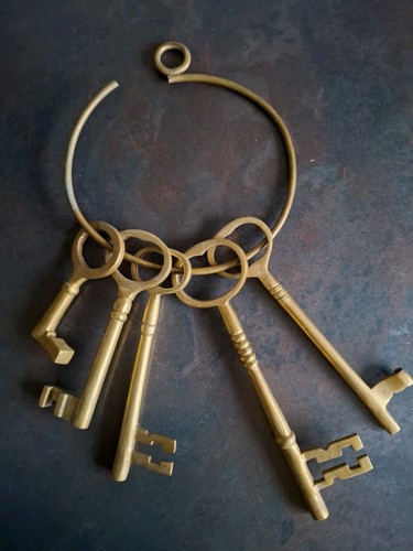 Vintage brass skeleton keys - brass,