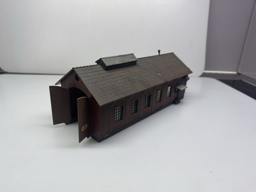 Gauge large brick engine - brick,