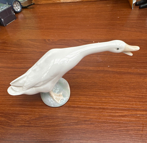 Lladro white porcelain goose - porcelain,