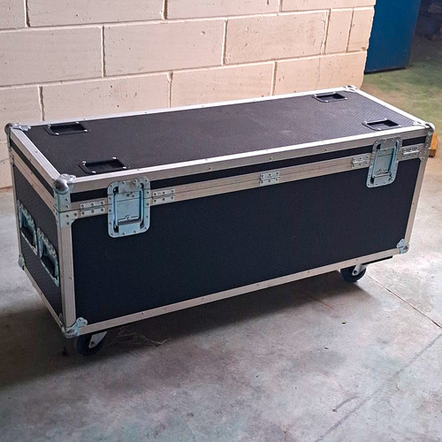 Black silver aluminium flight - aluminium,
