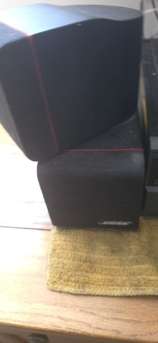 Bose black red - 2, x
