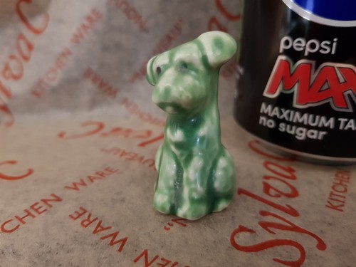 Sylvac green tiny dog - sylvac,