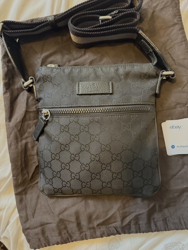 Gucci messenger bag with dust - with,