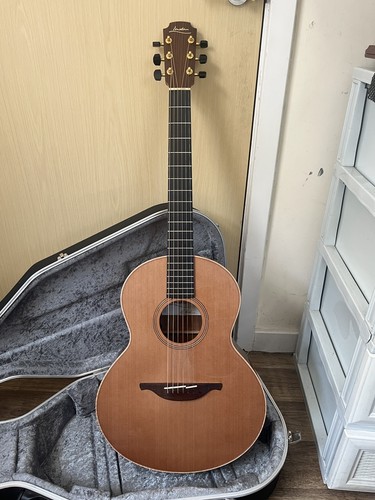 Lowden s23 walnut cedar - s23, walnut/cedar