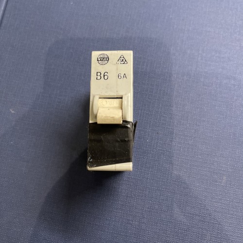 Wylex type push plug in - 6a,