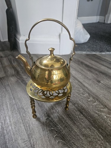 Vintage brass small decorative - small,