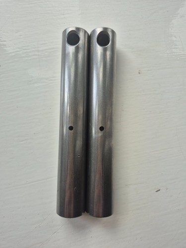 Pair k008 bucket pins - k008,