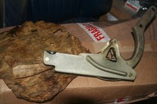 NOS WOLSELEY 1885 MORRIS 1800 BOOT HINGES 24G4332 24G4332 LH+RH