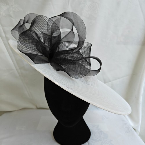 Pure white black wide brim - wide,