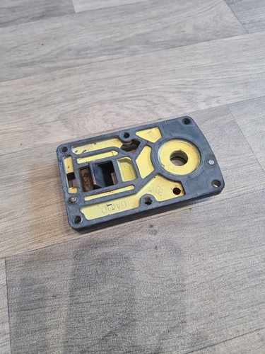 Yamaha mariner exhaust guide - exhaust,